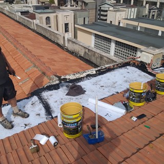 Albenga, interventi di impermeabilizzazione nei cimiteri di Leca e San Giorgio: lavori in corso (FOTO)