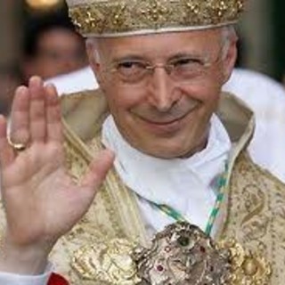 La denuncia dell'UAAR: "Bagnasco si inventa nuovi fedeli e riceve soldi pubblici per la diocesi di Genova"