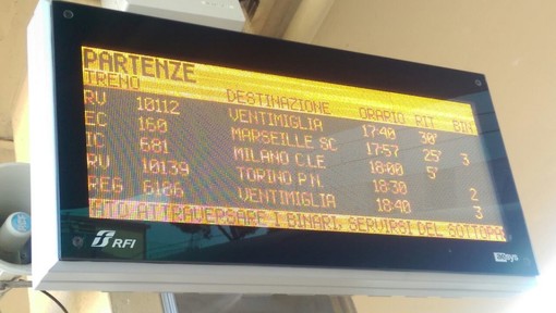 Guasti ad alcuni treni, i ritardi sulla linea Genova-Ventimiglia si accumulano Guasti ad alcuni treni, i ritardi sulla linea Genova-Ventimiglia si accumulano