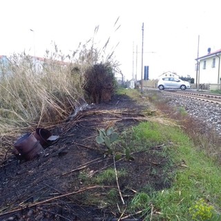 Incendio a Vadino, ripristinato il traffico ferroviario