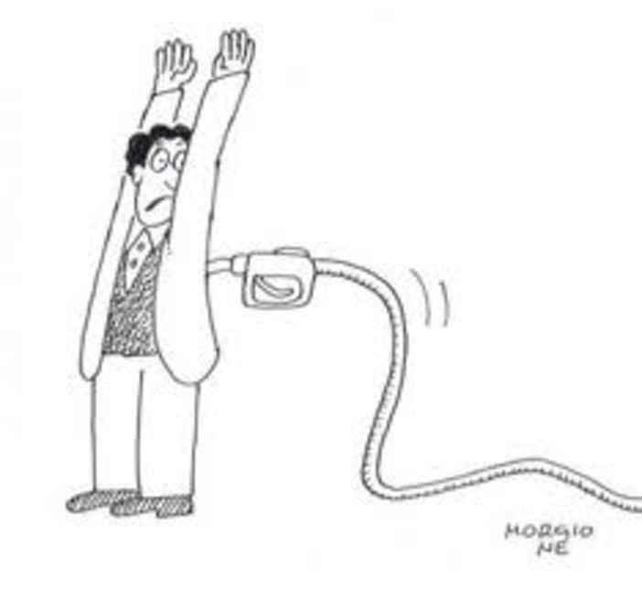 Codacons: benzina, ennesimo ritocco al rialzo