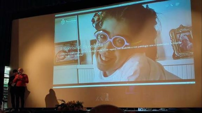 “Insieme per Benedetta”: musica e comicità al Teatro Moretti di Pietra Ligure per una serata di solidarietà
