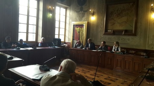 La Riviera delle Palme rischia di diventare quella dei corbezzoli: Comuni savonesi uniti contro il punteruolo rosso