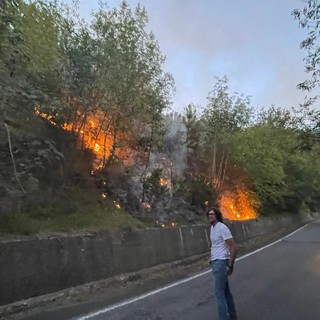 Stella, incendio boschivo tra San Martino e Gameragna: vigili del fuoco e protezione civile al lavoro