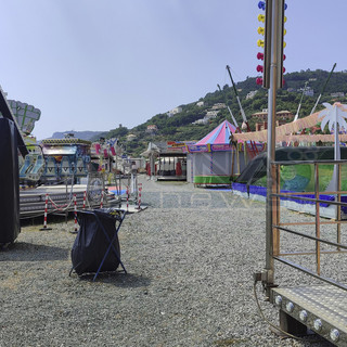 Tragedia al Luna Park di Spotorno, grido d'allarme dei giostrai. L'avvocato: "Non capiscono perchè debba essere mantenuto il sequestro, sono disperati" Tragedia al Luna Park di Spotorno, grido d'allarme dei giostrai. L'avvocato: "Non capiscono perchè debba essere mantenuto il sequestro, sono disperati"