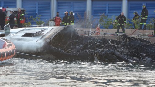 Arrivano a Loano i parenti delle vittime del drammatico incendio, la città si stringe intorno a loro