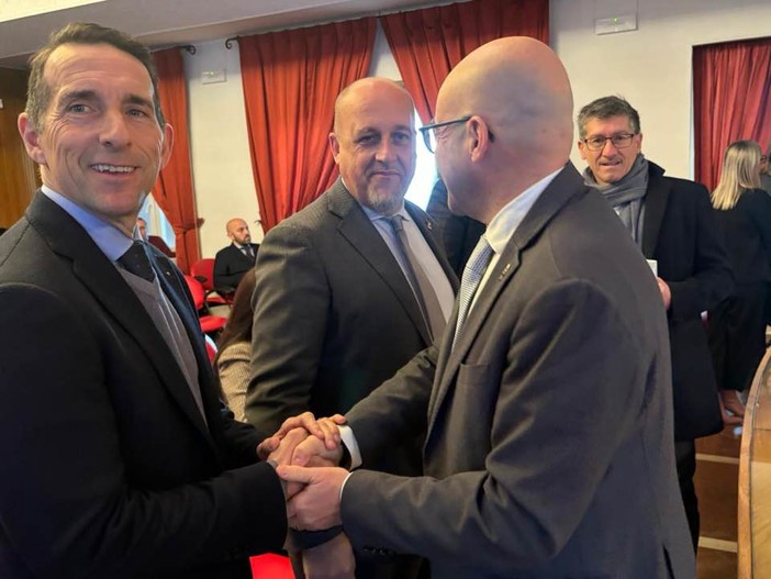 Invernizzi (FdI): "Avviate politiche industriali mirate per risolvere la crisi industriale del savonese" Invernizzi (FdI): "Avviate politiche industriali mirate per risolvere la crisi industriale del savonese"