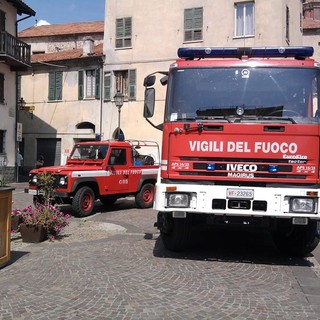 Muro pericolante in via Deledda a Loano: intervento dei vigili del fuoco