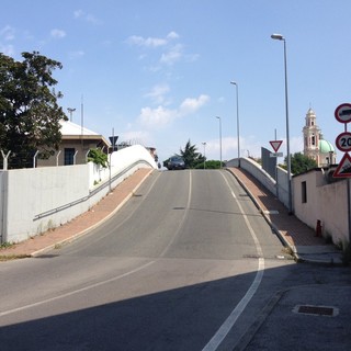 "Vado di tutti" denuncia l'incrocio "mortale" tra via Piave e via Sabatia: "Pericolosi TIR e mezzi in quarta fila"