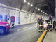 Scontro tra auto, una si cappotta: incidente in A10