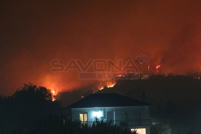 Alassio, raccolta fondi per aiutare chi ha subito danni nell'incendio dell'albenganese Alassio, raccolta fondi per aiutare chi ha subito danni nell'incendio dell'albenganese