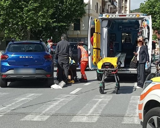 Savona, investimento pedonale in via delle Trincee: un codice giallo al San Paolo Savona, investimento pedonale in via delle Trincee: un codice giallo al San Paolo
