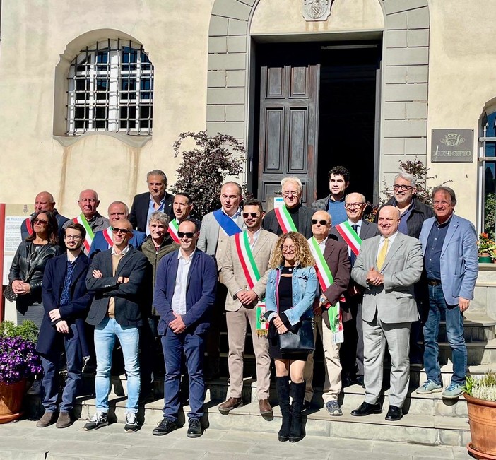 Regionali, Invernizzi (FdI) alla sagra del tartufo di Millesimo: "Valorizzare le eccellenze locali per promuovere il territorio e lo sviluppo economico" Regionali, Invernizzi (FdI) alla sagra del tartufo di Millesimo: "Valorizzare le eccellenze locali per promuovere il territorio e lo sviluppo economico"