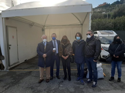 Varazze, via ai tamponi rapidi dei medici di famiglia nel tendone della Croce Rossa Varazze, via ai tamponi rapidi dei medici di famiglia nel tendone della Croce Rossa