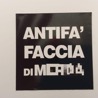 "Antifà faccia di m...a", posizionato un cartello contro l'Anpi nella sede di Carcare
