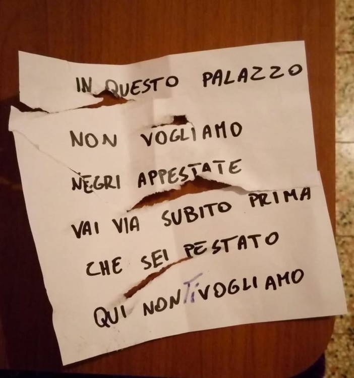 Albisola, il sindaco Orsi esprime solidarietà al giovane vittima di razzismo: "Un cittadino albisolese ha scritto quelle terribili parole"