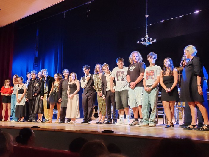 Due cast, un unico successo: Borgio Verezzi applaude Gl’Innamorati Due cast, un unico successo: Borgio Verezzi applaude Gl’Innamorati