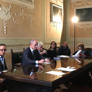 Albenga incontra i balneari, il sindaco Cangiano: "Ora affrontiamo l’emergenza, ma pensiamo anche a dare un volto nuovo al nostro litorale"