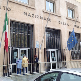 Inps: prorogati fino al 3 maggio i termini per la fruizione del congedo parentale Covid-19