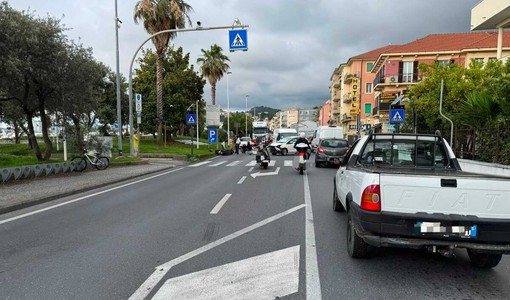 Albissola Marina, scontro tra auto e moto sull’Aurelia: traffico in tilt Albissola Marina, scontro tra auto e moto sull’Aurelia: traffico in tilt