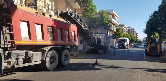 Albenga, al via le asfaltature sul territorio comunale (FOTO)