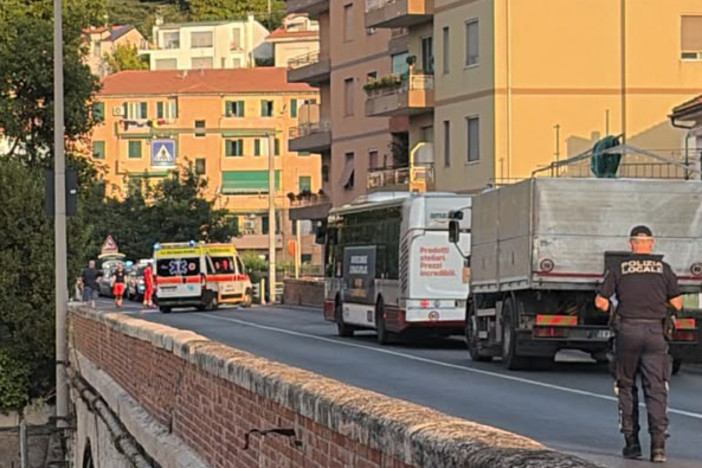 Scontro moto-pedone a Pietra, centauro in Rianimazione in prognosi riservata Scontro moto-pedone a Pietra, centauro in Rianimazione in prognosi riservata