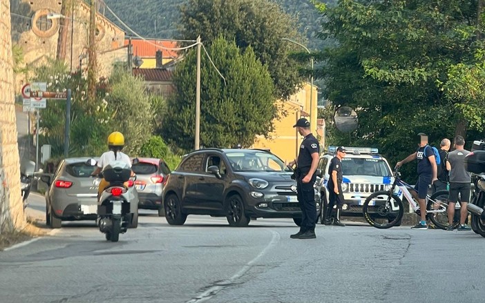 Finale, incidente sulla strada per Calice: una persona al Santa Corona in codice giallo Finale, incidente sulla strada per Calice: una persona al Santa Corona in codice giallo