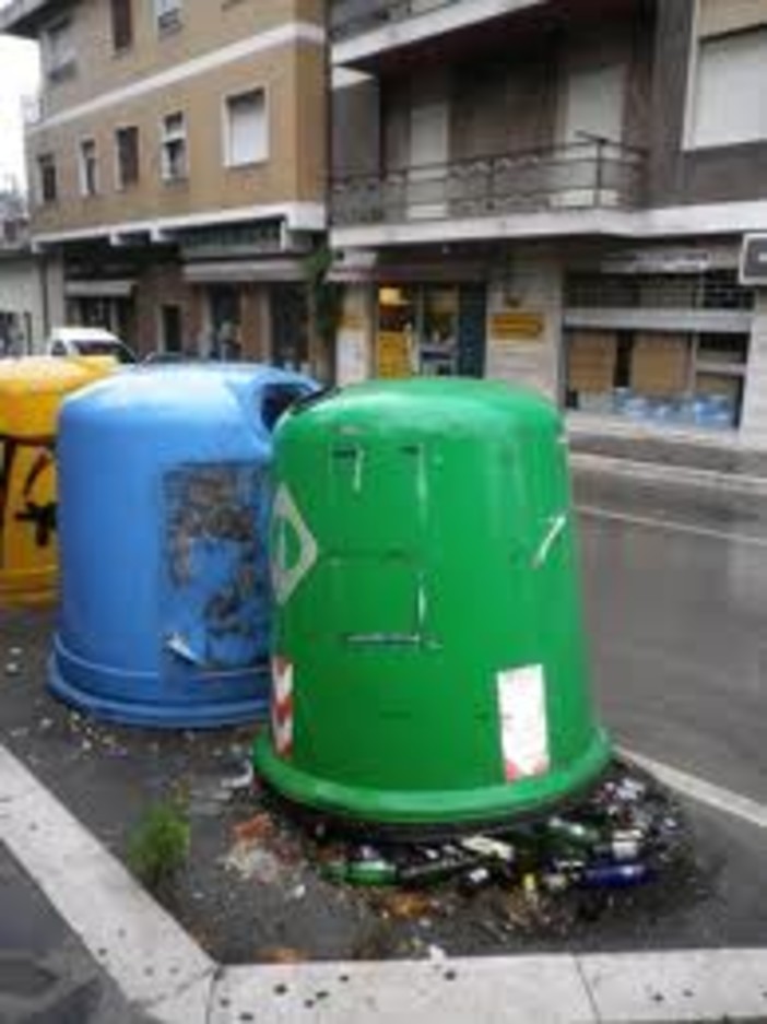 Differenziata, Noli e Garlenda unici virtuosi in Liguria. In arrivo le multe della Corte dei Conti, Legambiente: sistema arretrato. Arretrato?! Differenziata, Noli e Garlenda unici virtuosi in Liguria. In arrivo le multe della Corte dei Conti, Legambiente: sistema arretrato. Arretrato?!