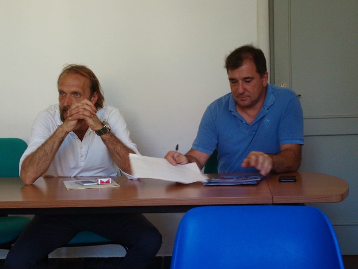 Emissioni odorigene da bitume a Cisano sul Neva. Il sindaco: "Stiamo lavorando di concerto maggioranza e minoranza per il bene di tutti" Emissioni odorigene da bitume a Cisano sul Neva. Il sindaco: "Stiamo lavorando di concerto maggioranza e minoranza per il bene di tutti"