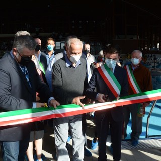 Nuova piscina, nuovi impianti, minore impatto energetico: taglio del nastro per il “nuovo” PalaGarassini di Loano (FOTO e VIDEO)