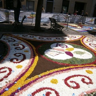 “Pietra Ligure inFiore”, inizia il conto alla rovescia per l’infiorata più grande d’Europa