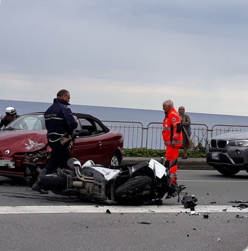 Celle, scontro tra moto e auto: traffico in tilt (FOTO)