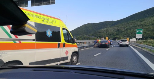 A10, tamponamento tra Borghetto Santo Spirito e Albenga: intervento dei soccorsi