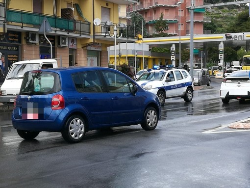 Pietra Ligure: scontro tra due auto sulla via Aurelia