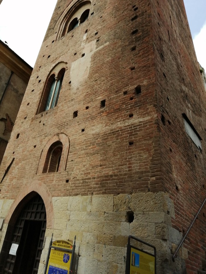 Apertura straordinaria dello IAT nei giorni festivi ad Albenga Apertura straordinaria dello IAT nei giorni festivi ad Albenga