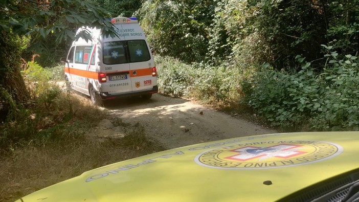 Biker cade lungo un sentiero ad Orco Feglino: soccorsi mobilitati Biker cade lungo un sentiero ad Orco Feglino: soccorsi mobilitati