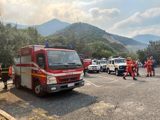 Incendio Borghetto-Toirano sotto controllo: rientro alla base per i mezzi aerei