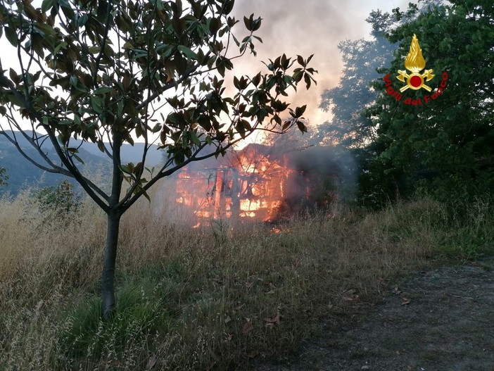 2022 di fuoco, +74% di roghi: la tutela del paese passa dagli agricoltori, custodi del territorio anche in Liguria 2022 di fuoco, +74% di roghi: la tutela del paese passa dagli agricoltori, custodi del territorio anche in Liguria