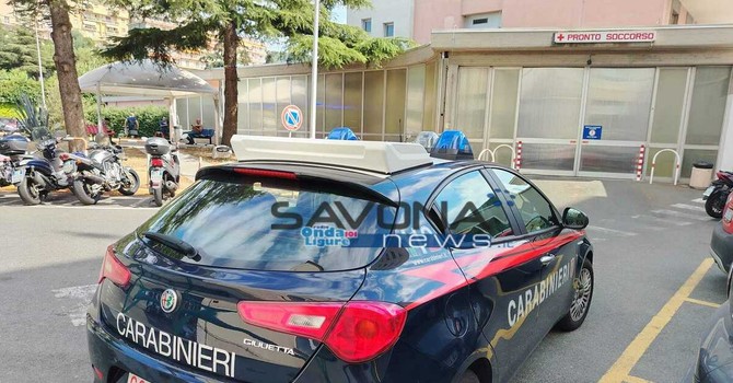 Savona, caos al pronto soccorso del San Paolo: aggredisce un’infermiera e minaccia il personale, arrestato Savona, caos al pronto soccorso del San Paolo: aggredisce un’infermiera e minaccia il personale, arrestato