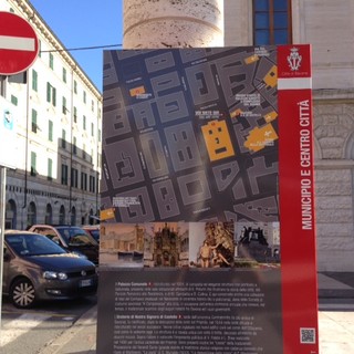 Savona, nuova denuncia degli OSTinati contro i totem turistici in città: “Cartine al contrario”. L’assessore Apicella: "Polemiche sterili"