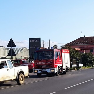 Principio di incendio in una serra tra Albenga e Ceriale