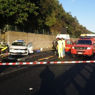 Tamponamento tra tre auto sulla A6: soccorsi mobilitati, disagi al traffico (FOTO) Tamponamento tra tre auto sulla A6: soccorsi mobilitati, disagi al traffico (FOTO)