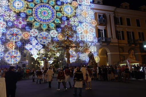 Nella foto i Disciplinanti di San Giovanni Battista di Loano all’Illuminata di Cuneo