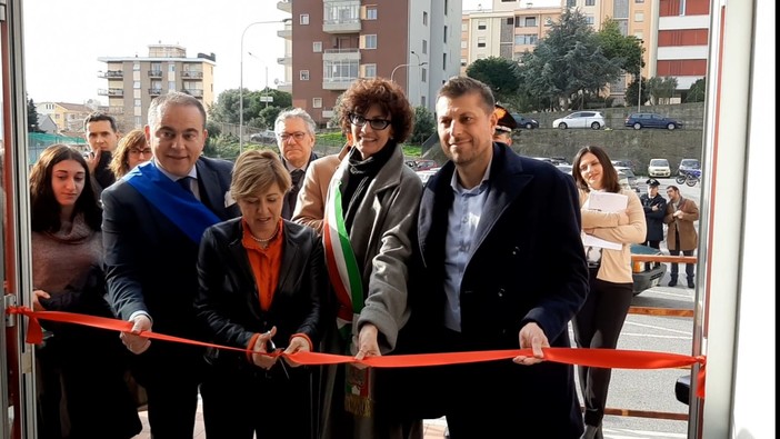 Savona, spazio assemblee del Ferraris-Pancaldo intitolato a Paolo Borsellino, la figlia Fiammetta: "Siete la salvezza di questo Paese" (FOTO e VIDEO) Savona, spazio assemblee del Ferraris-Pancaldo intitolato a Paolo Borsellino, la figlia Fiammetta: "Siete la salvezza di questo Paese" (FOTO e VIDEO)