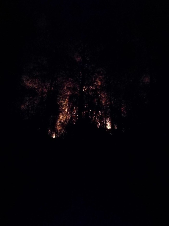 Stellanello e Mioglia, i due incendi verranno presidiati tutta la notte