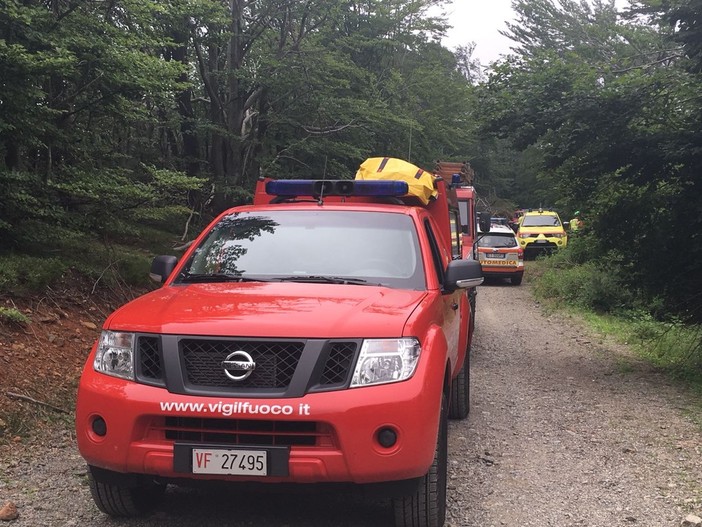 Piper si schianta a Naso di Gatto: muore il pilota (FOTO e VIDEO)
