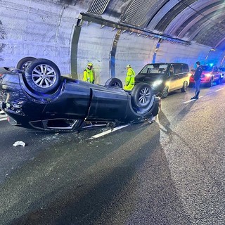 Troupe de "La volta buona" e band coinvolte nell'incidente tra Varazze e Celle in A10: "Ho pensato che fossero tutti morti"