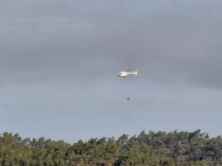 Nella foto, l’incendio divampato a Stella Santa Giustina Nella foto, l’incendio divampato a Stella Santa Giustina