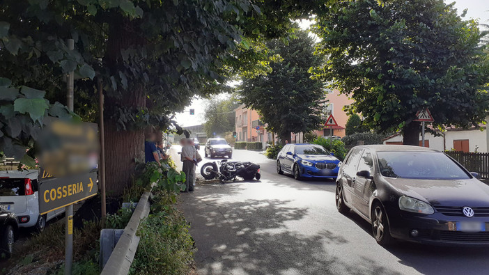 Carcare, moto contro auto sulla provinciale di Vispa: mobilitati sanitari e Forze dell'Ordine Carcare, moto contro auto sulla provinciale di Vispa: mobilitati sanitari e Forze dell'Ordine