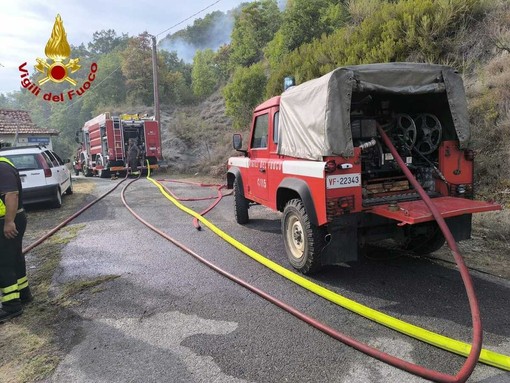 Cairo Montenotte, prosegue il monitoraggio dopo l’incendio nell’area compresa tra le località Bellini e Vignaroli